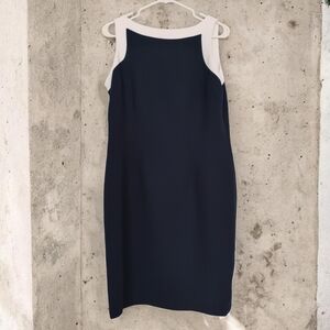 Amanda Smith Classic Navy and White Sleeveless Sheath Dress - 12
